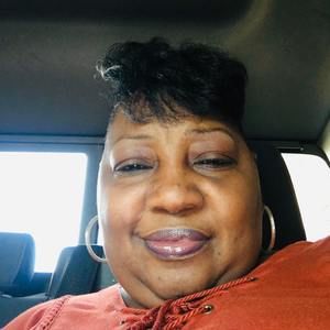 Meet your Posher, Gloria